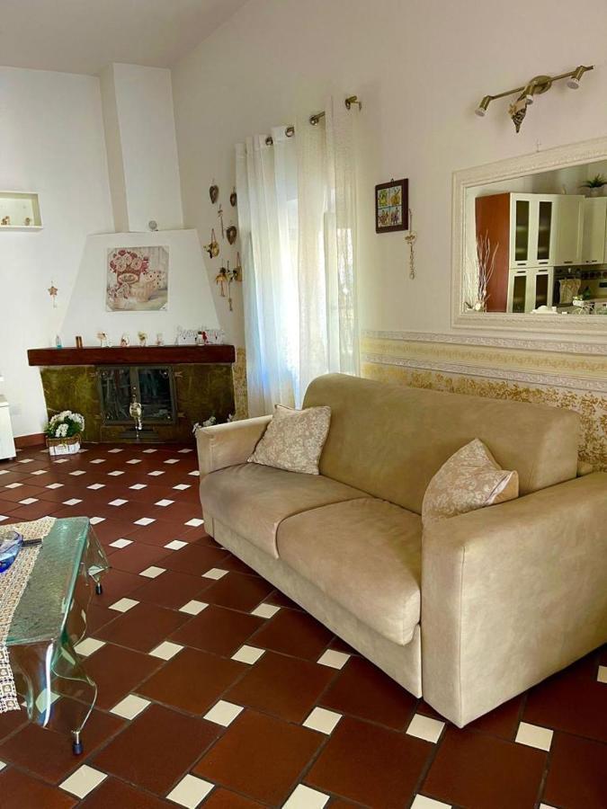 Апартаменты Holiday House Il Castello Di Anna Виетри Экстерьер фото